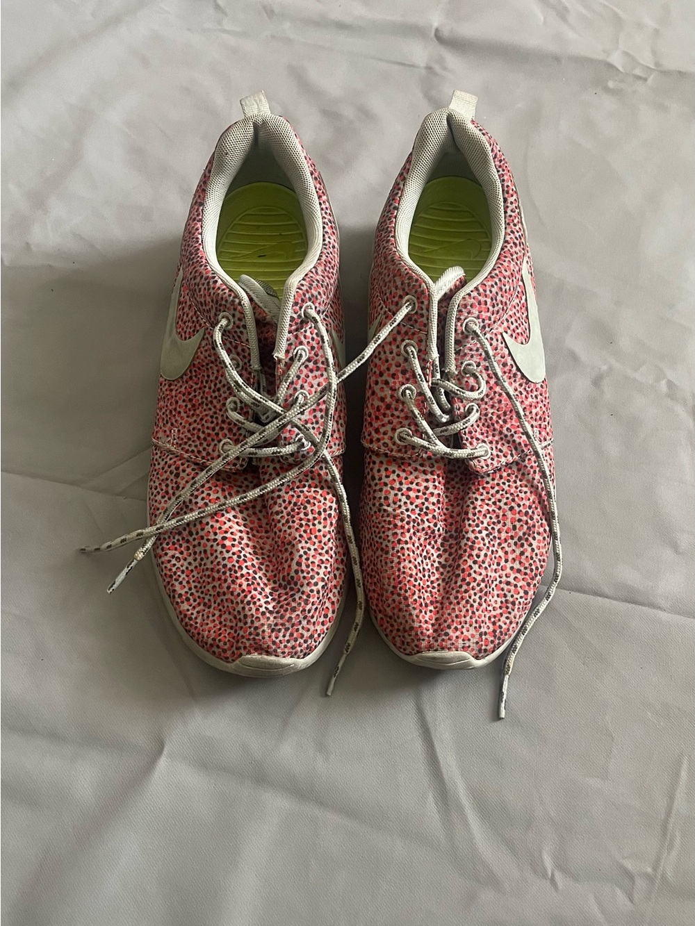 Nike Women’s Pink Speckled Lace-Up Sneakers with White Swoosh